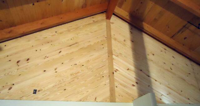 log home T&G knotty pine