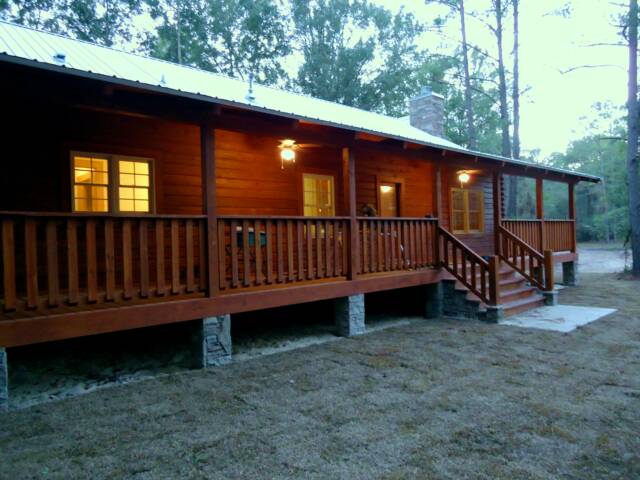 Log Home Back Porch